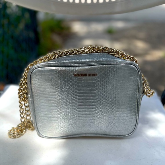 Sliver Victoria Secret Zip Crossbody Bag - Picture 1 of 3